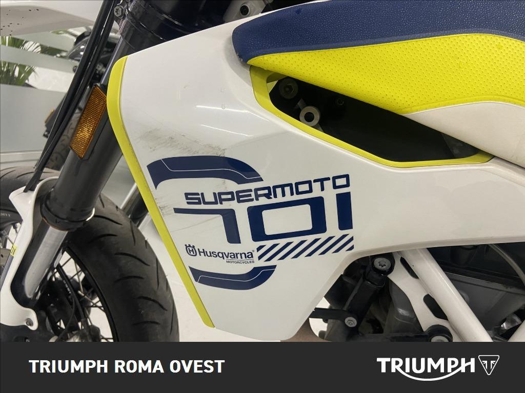 HUSQVARNA Supermoto 701 4T 