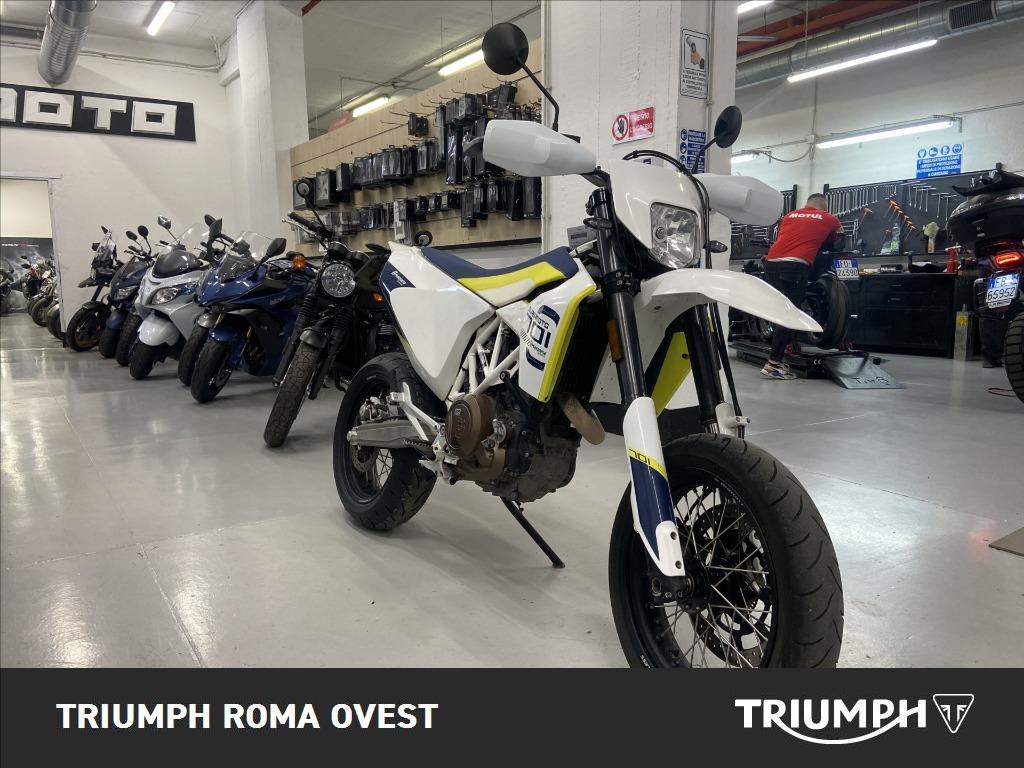 HUSQVARNA Supermoto 701 4T 