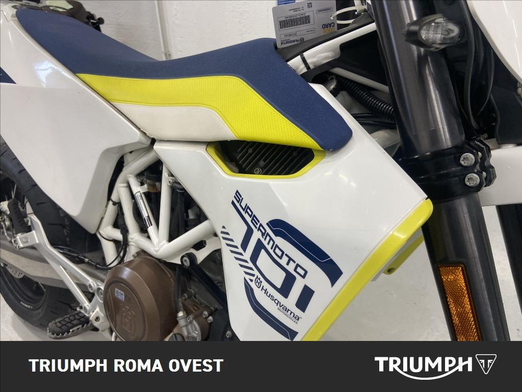 HUSQVARNA Supermoto 701 4T 