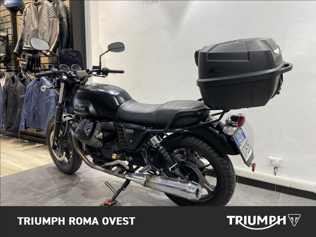 MOTO GUZZI V7 750 Stone
