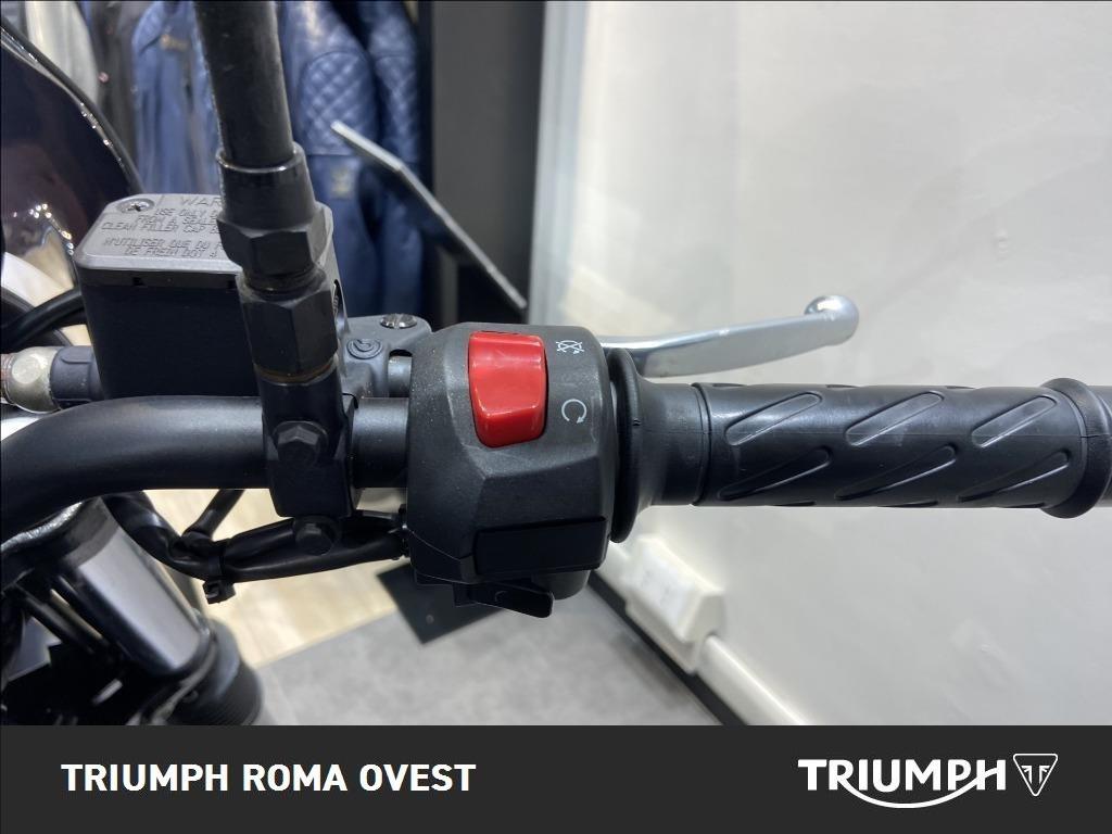 MOTO GUZZI V7 750 Stone