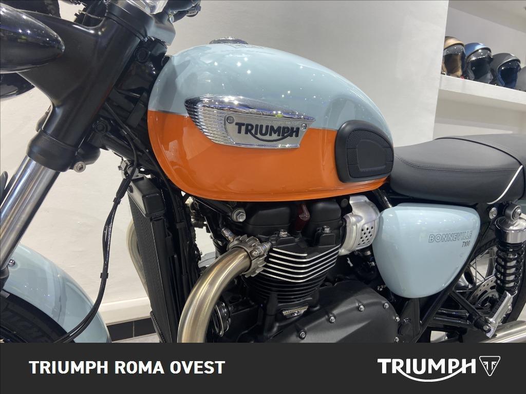 TRIUMPH Bonneville 900 T100 