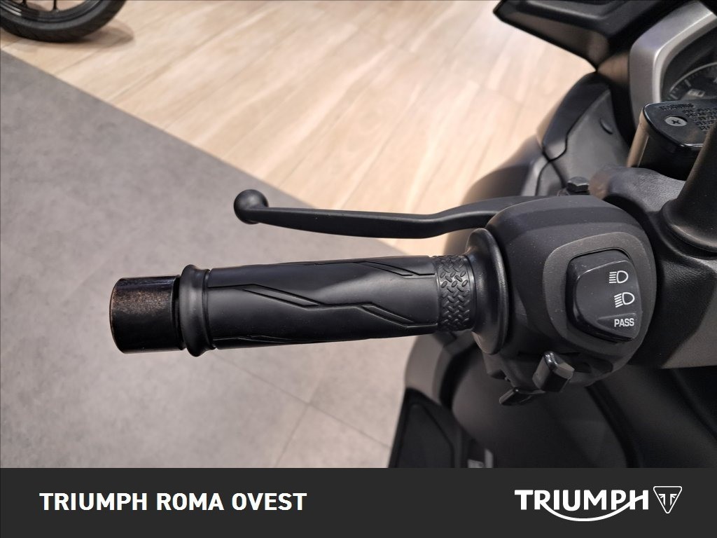 YAMAHA X-Max 300 Abs