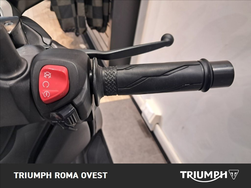 YAMAHA X-Max 300 Abs