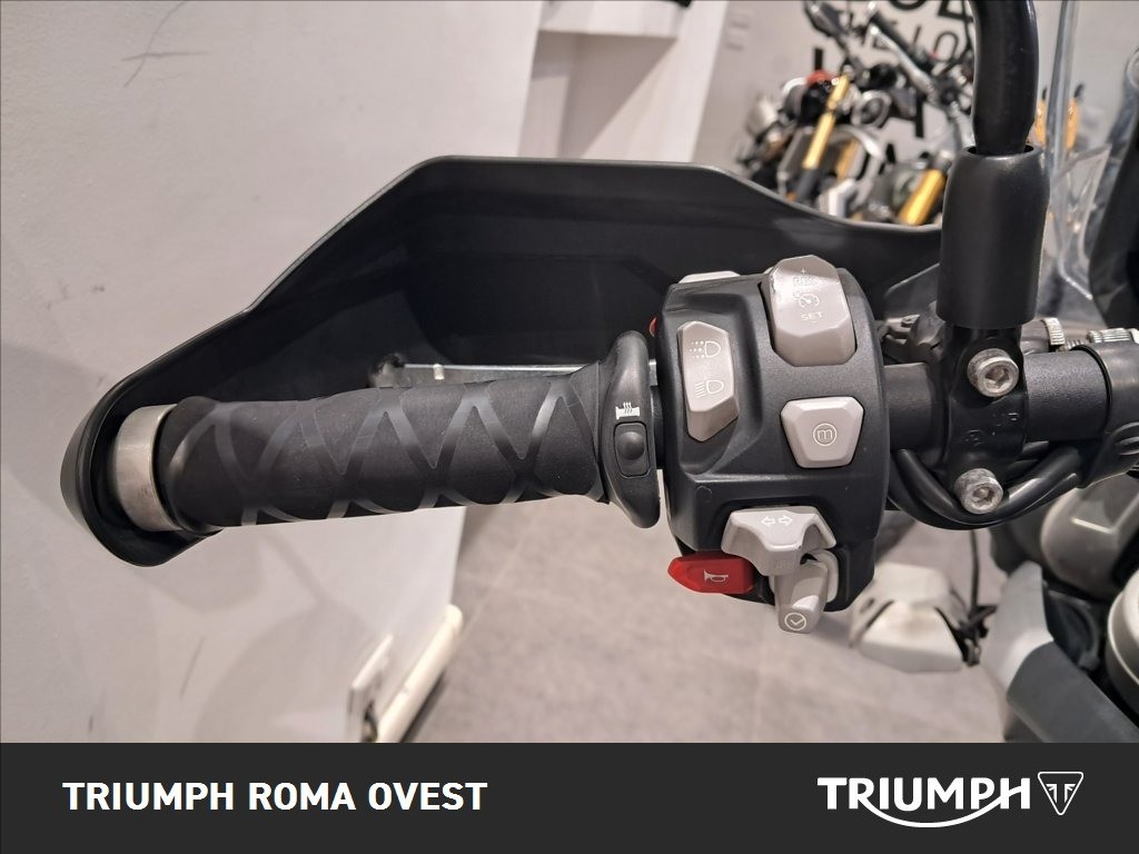 TRIUMPH Tiger 800 XCA Abs