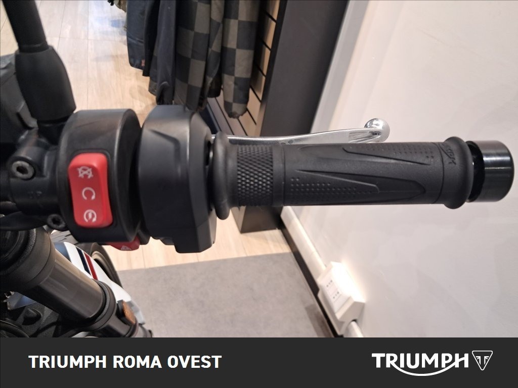 TRIUMPH Trident 660 Triple Tribute Abs