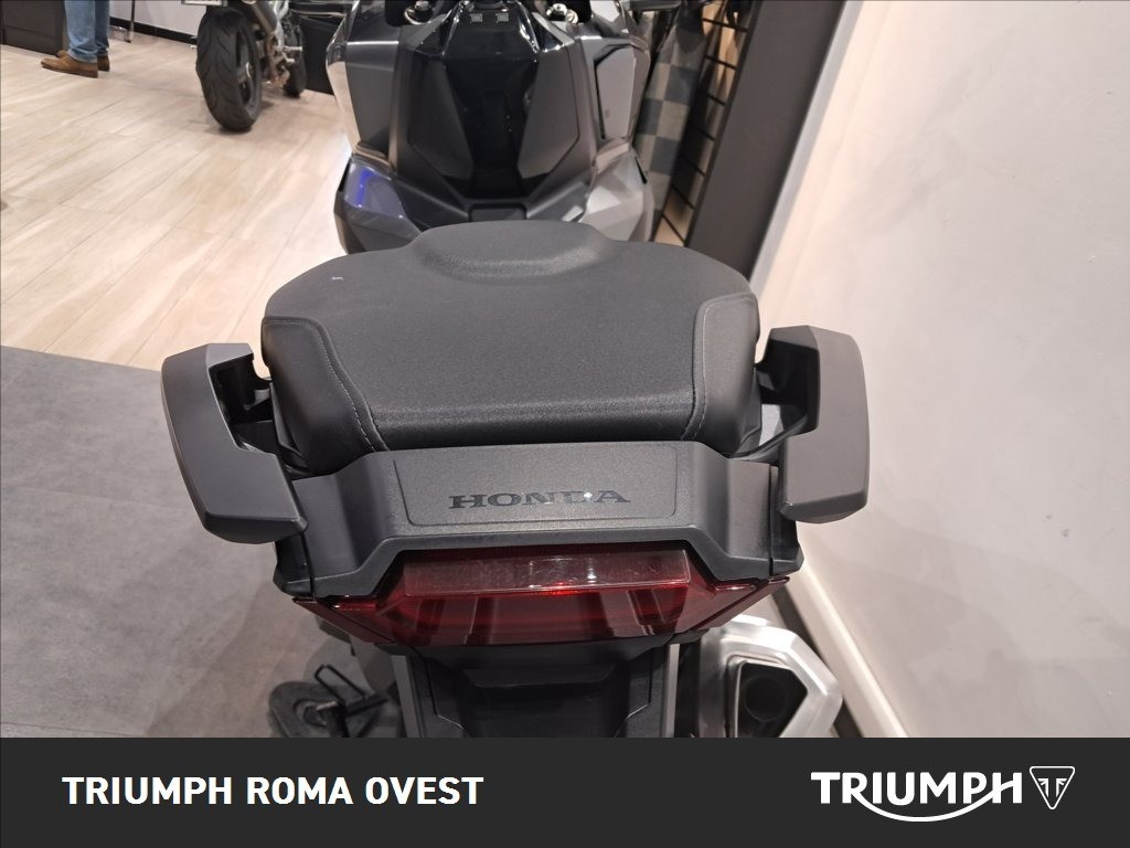 HONDA X-ADV 750 DCT Abs