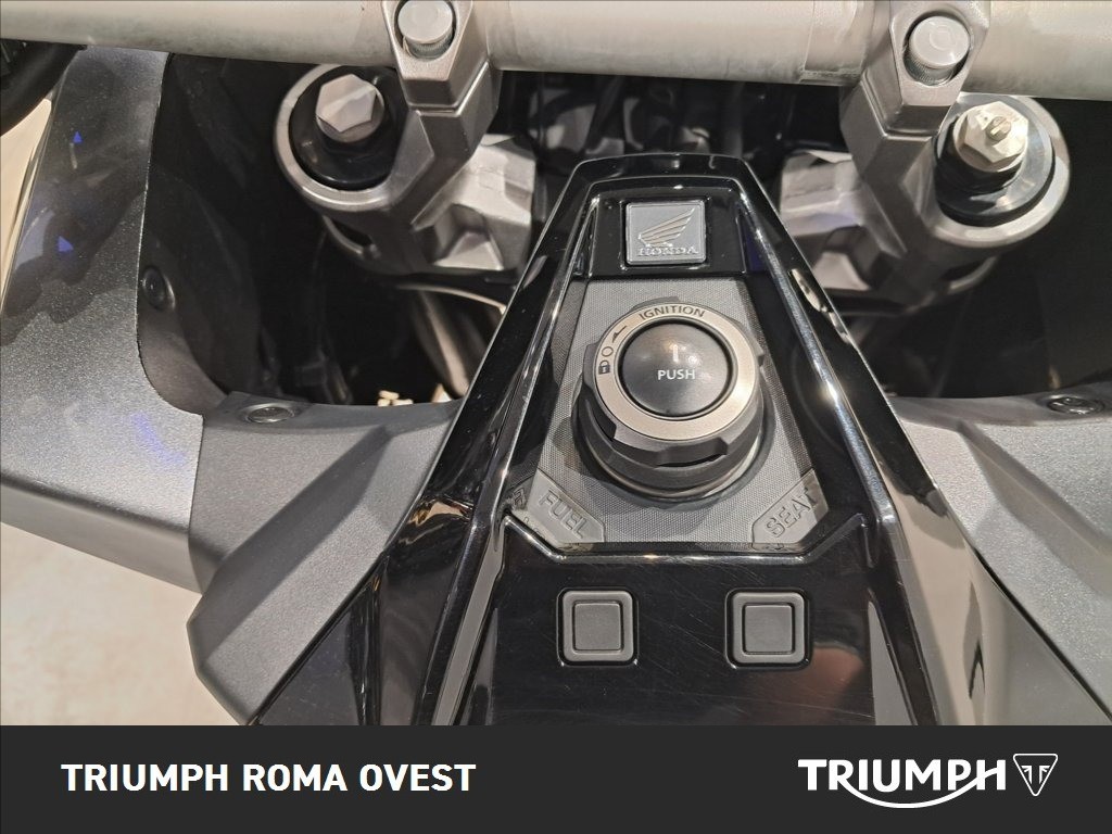 HONDA X-ADV 750 DCT Abs