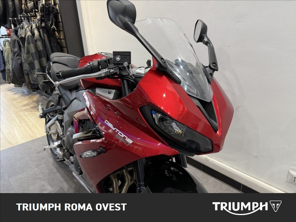 TRIUMPH Daytona 660 Abs