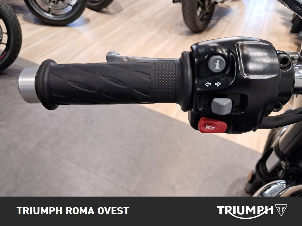 TRIUMPH Bonneville 900 T100 