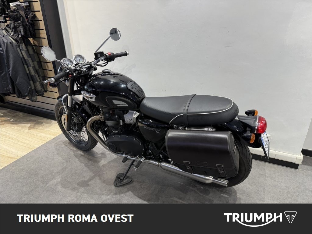 TRIUMPH Bonneville 900 T100 