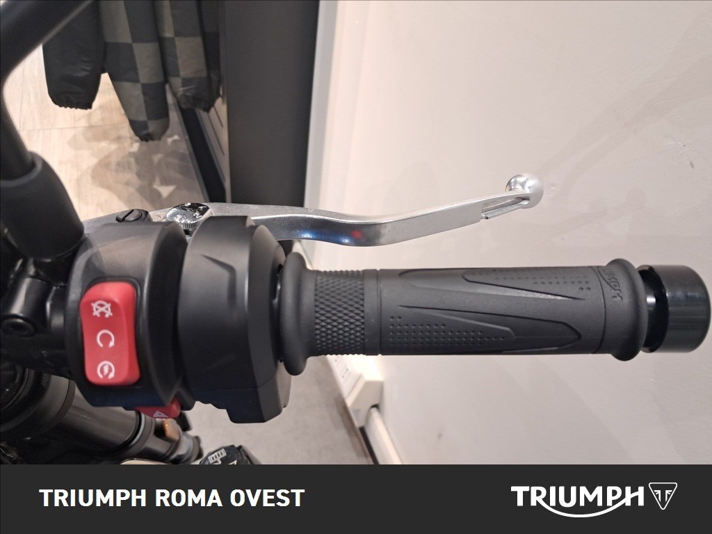 TRIUMPH Trident 660 Triple Tribute Abs